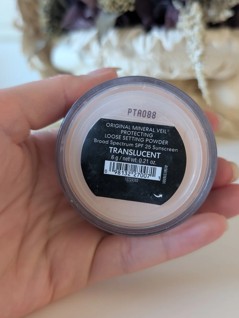 bareMinerals lightweight finishing